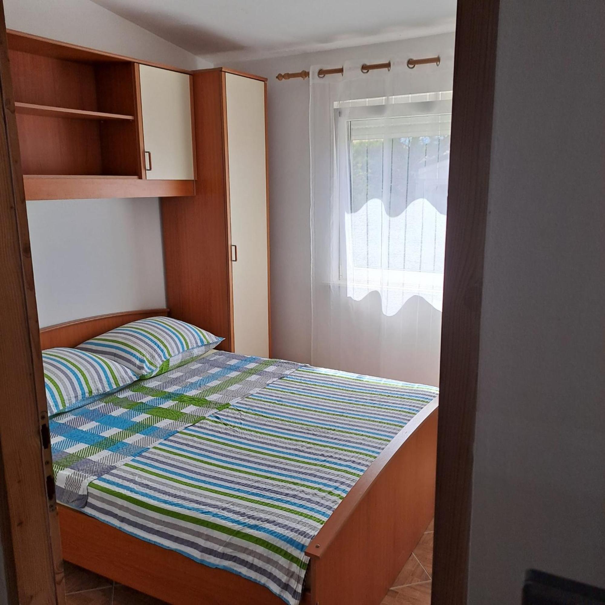 Apartments Cecilija ポヴリャナ エクステリア 写真